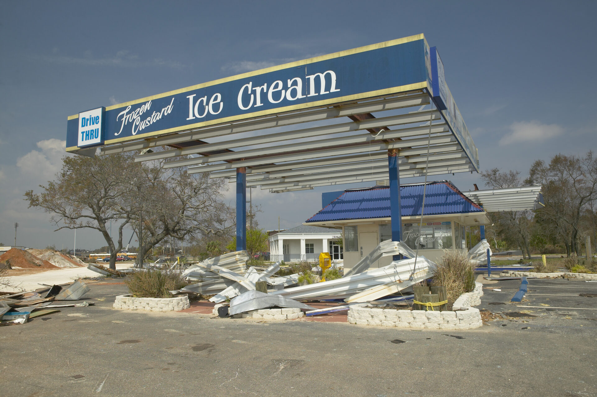 Las empresas pueden sufrir grandes daños en una catástrofe natural. Un perito público independiente puede ayudar.